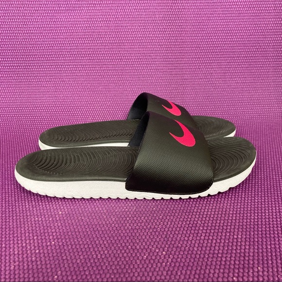 magenta nike slides